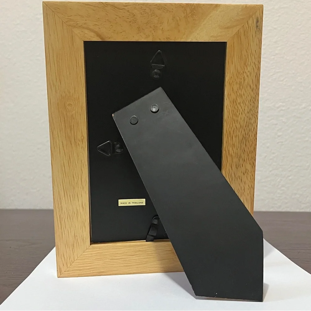 Square Light Maple Wood Picture Frame Photo Frame Beige Wooden with Black Stand